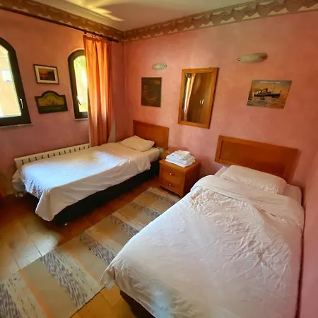 빌라 Atroa 부루사